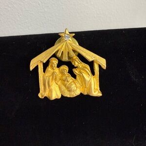 Gold Nativity Scene Pin
